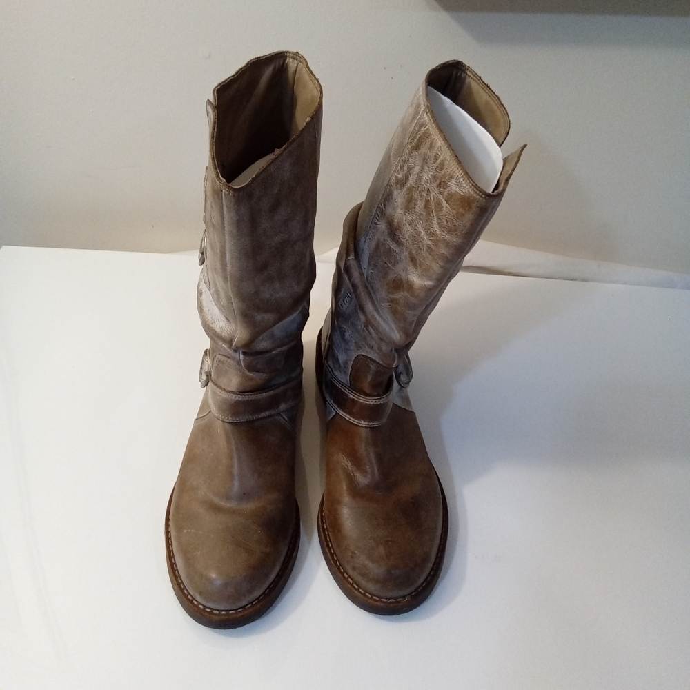 Stylish Brown Leather Women's Boots